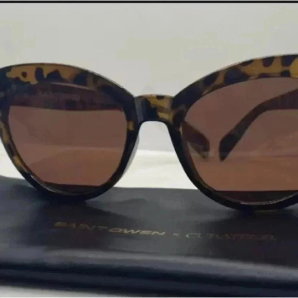 SAINT OWEN x Curateur animal print sunglasses, Cat Eye shaped with pouch - Picture 8 of 11
